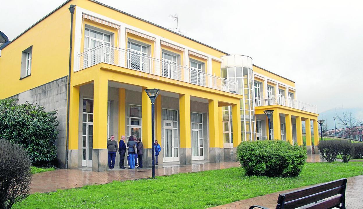Aspecto del Edificio en cuya planta superior se ubica actualmente el centro de atención diurna. 