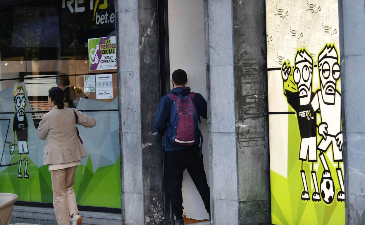 La distancia mínima entre locales de juego deberá ser de 500 metros desde hoy.