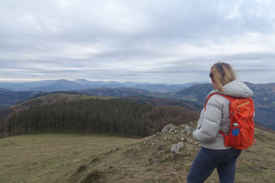 Bajo el manto blanco que ha cubierto esta semana el macizo de Aizkorri se encuentra, Zumarraga y los pueblos que se encuentran en el valle de Urola. 