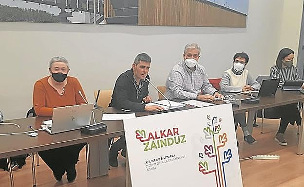 La mesa del congreso de la dirección de Eusko Alkartasuna, este sábado en la asamblea.