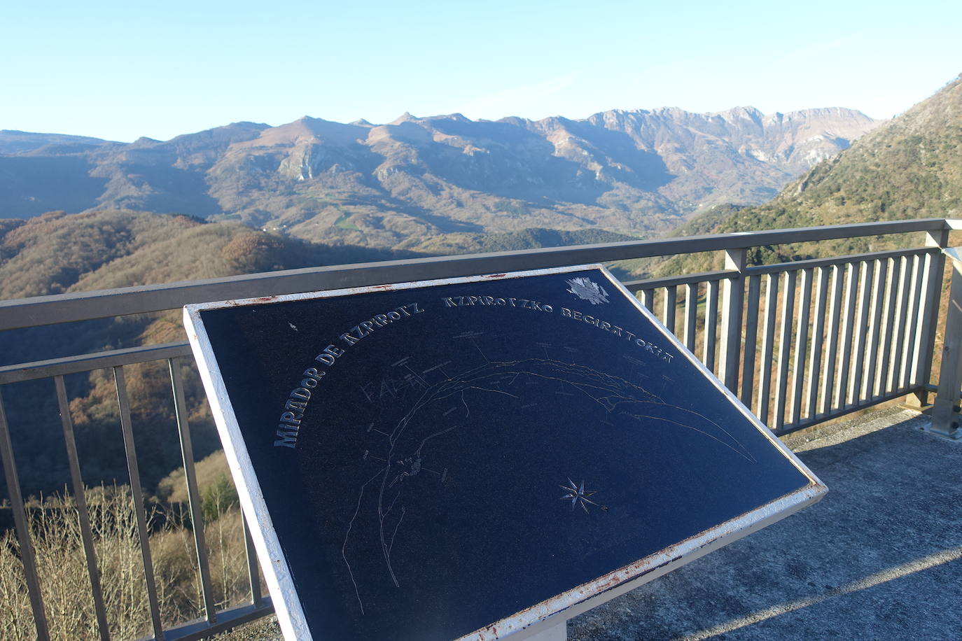 Fotos: Hirumugarrieta, dura subida con premio