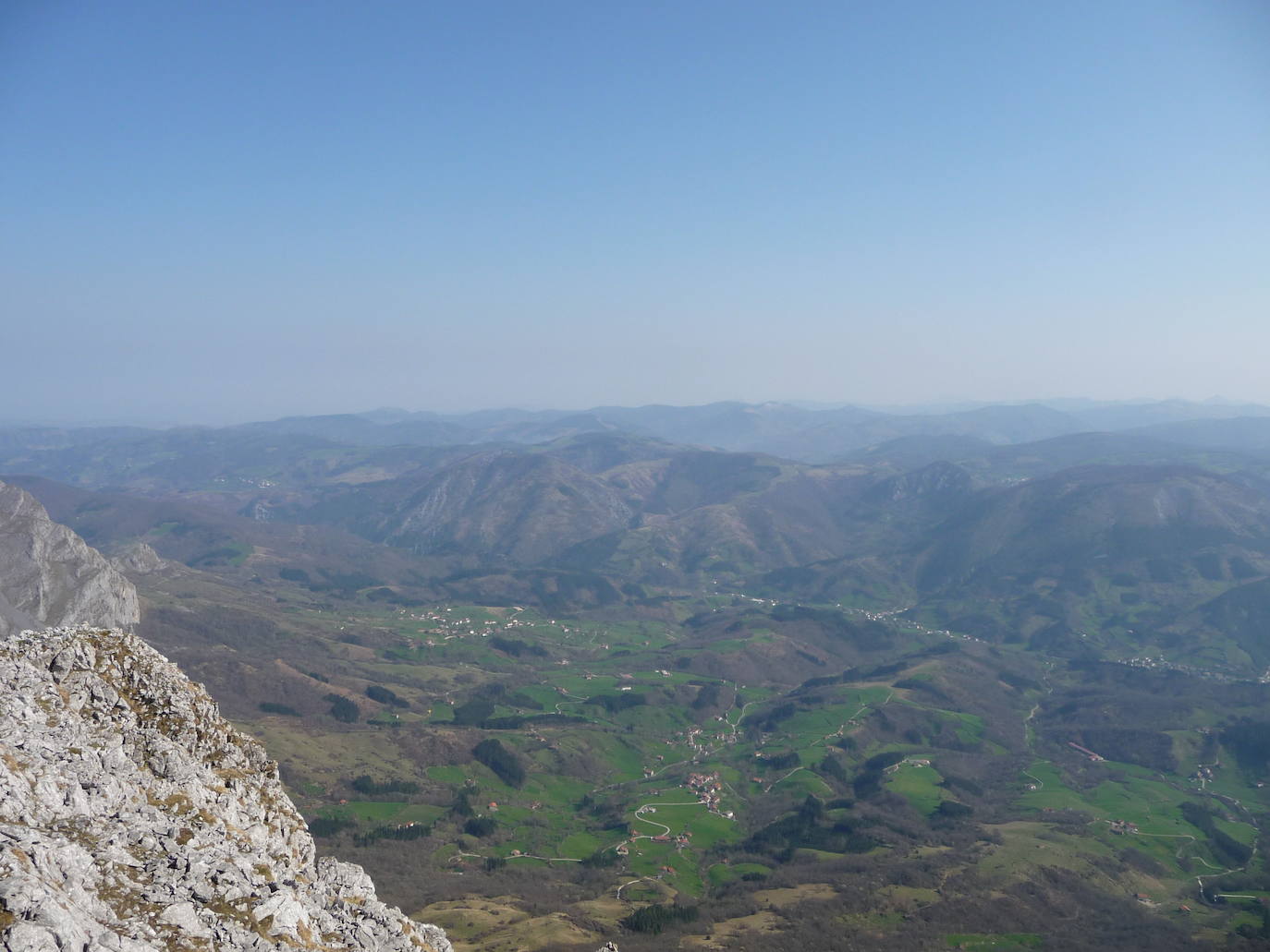 Fotos: Hirumugarrieta, dura subida con premio