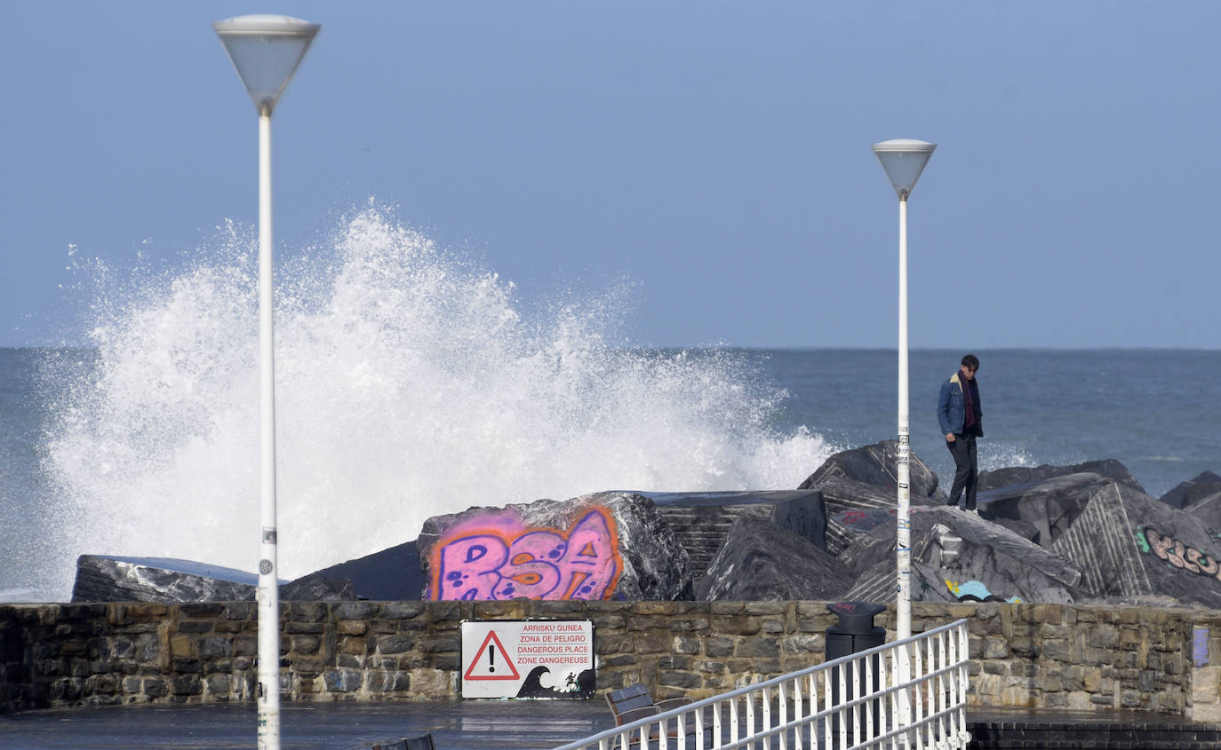 Fotos: Seguridad da por acabado el aviso amarillo por temporal marítimo