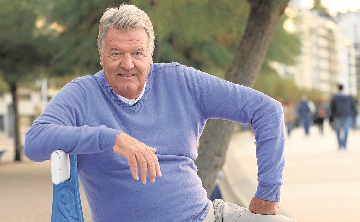 John Toshack, en una de sus últimas visitas a su querida Donostia.