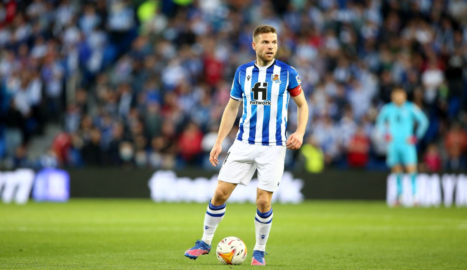 Una Real Sociedad con Pacheco, Djouahra, Martín y Sola se lleva una gran victoria gracias al gol de Aritz en un córner. 