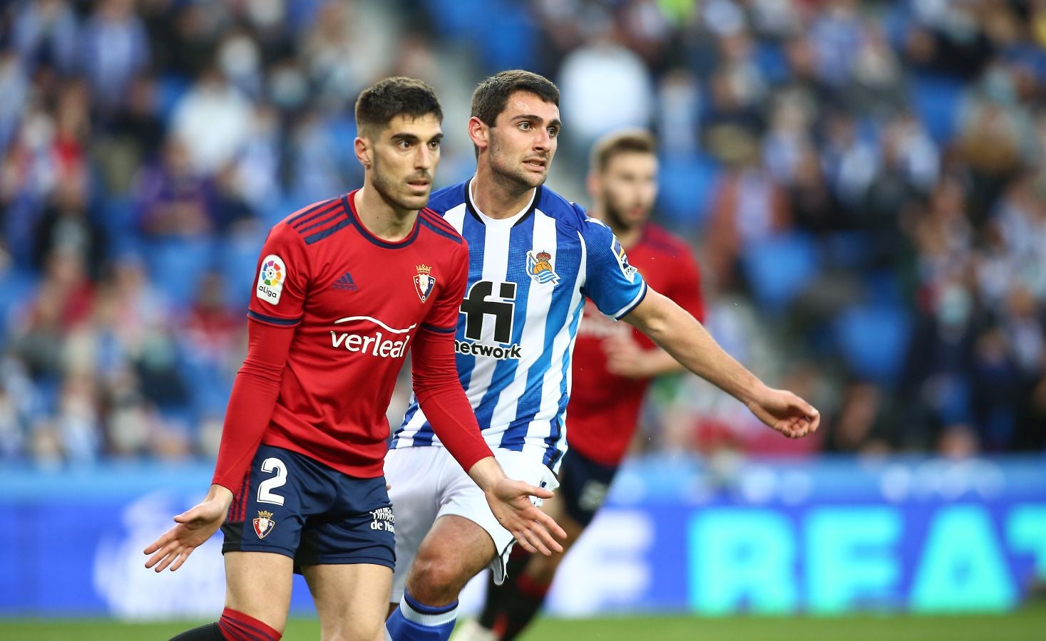Una Real Sociedad con Pacheco, Djouahra, Martín y Sola se lleva una gran victoria gracias al gol de Aritz en un córner. 