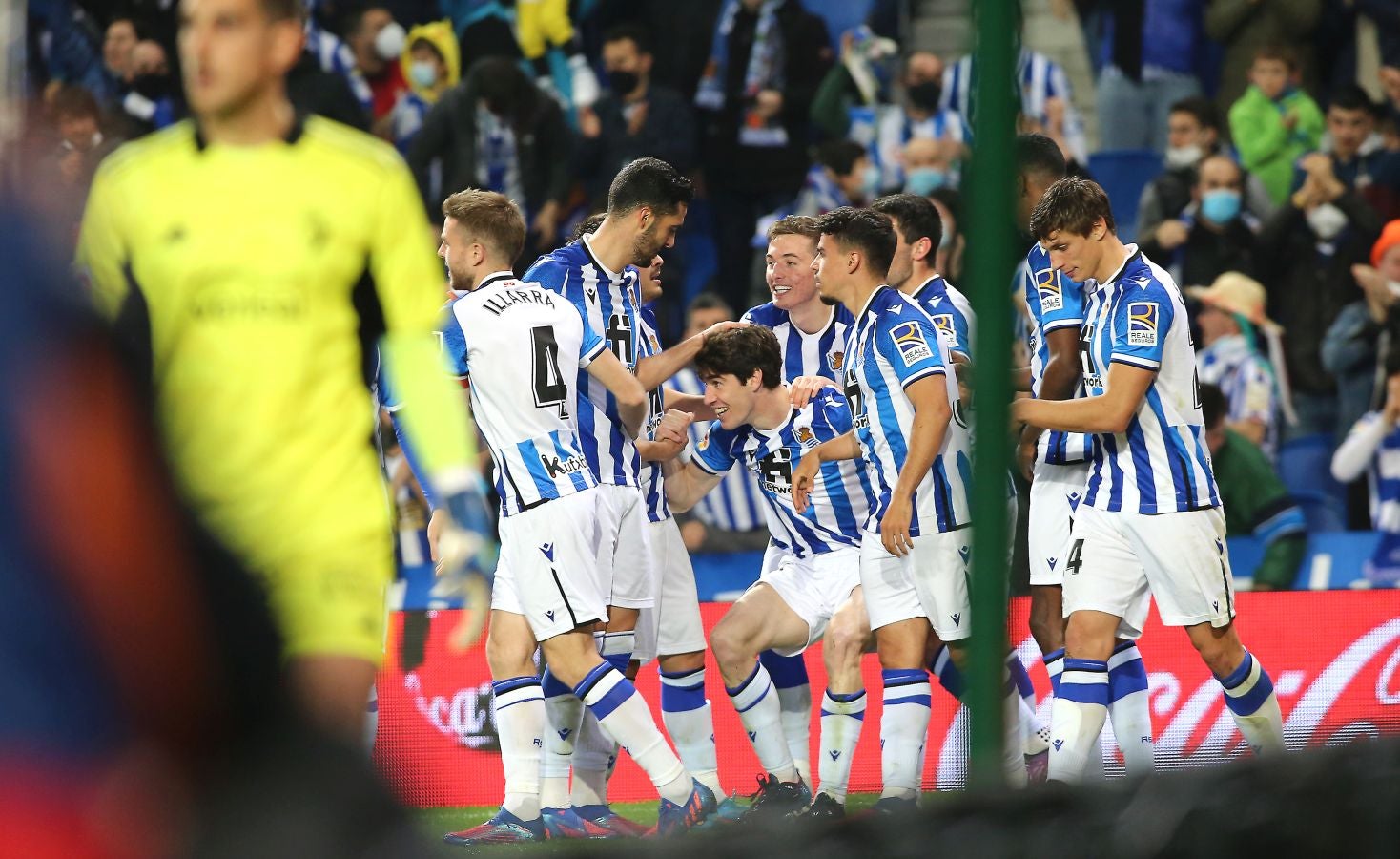 Una Real Sociedad con Pacheco, Djouahra, Martín y Sola se lleva una gran victoria gracias al gol de Aritz en un córner. 