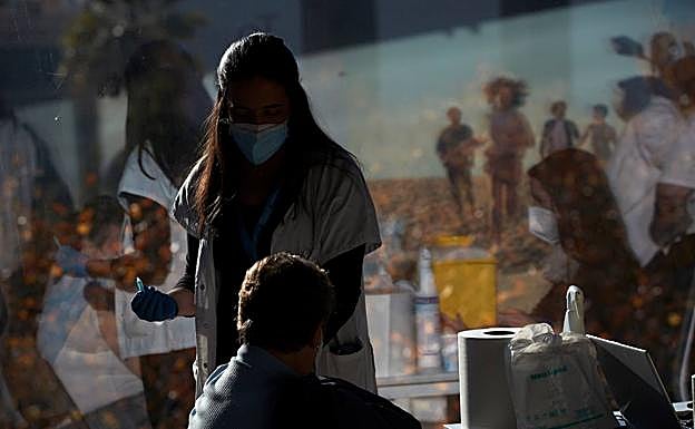 La incidencia acumulada cae en España hasta los 515 casos