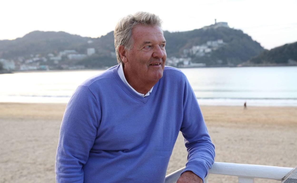 John Toshack en una de sus visitas a Donostia. 
