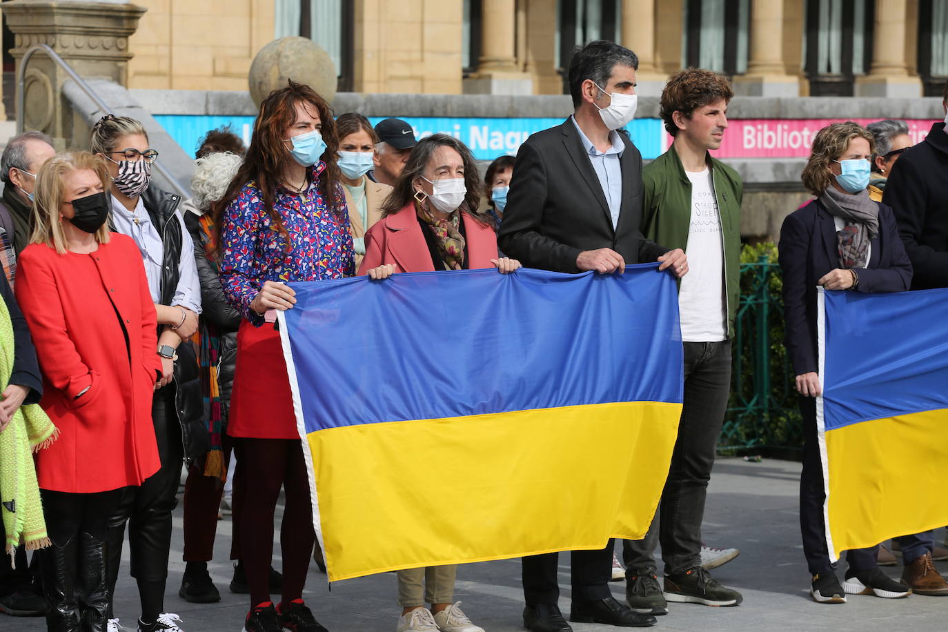Fotos: Concentración por Ucrania convocada por el Ayuntamiento