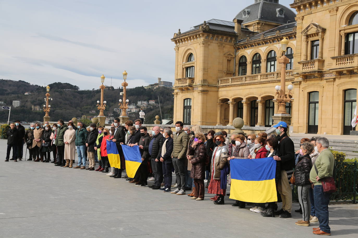 Fotos: Concentración por Ucrania convocada por el Ayuntamiento