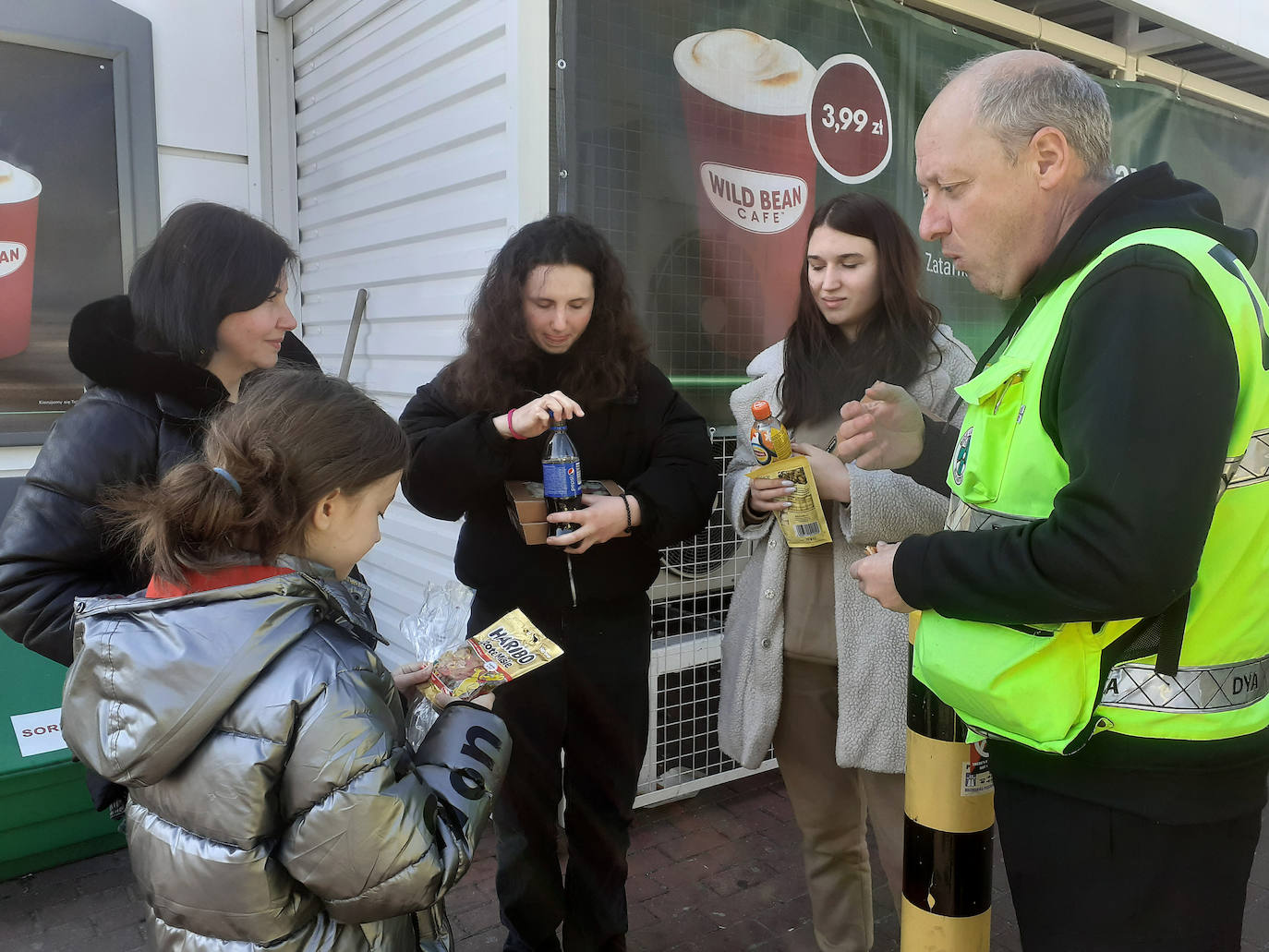 Fotos: El Convoy de DYA llega este viernes a Donostia con refugiados ucranianos