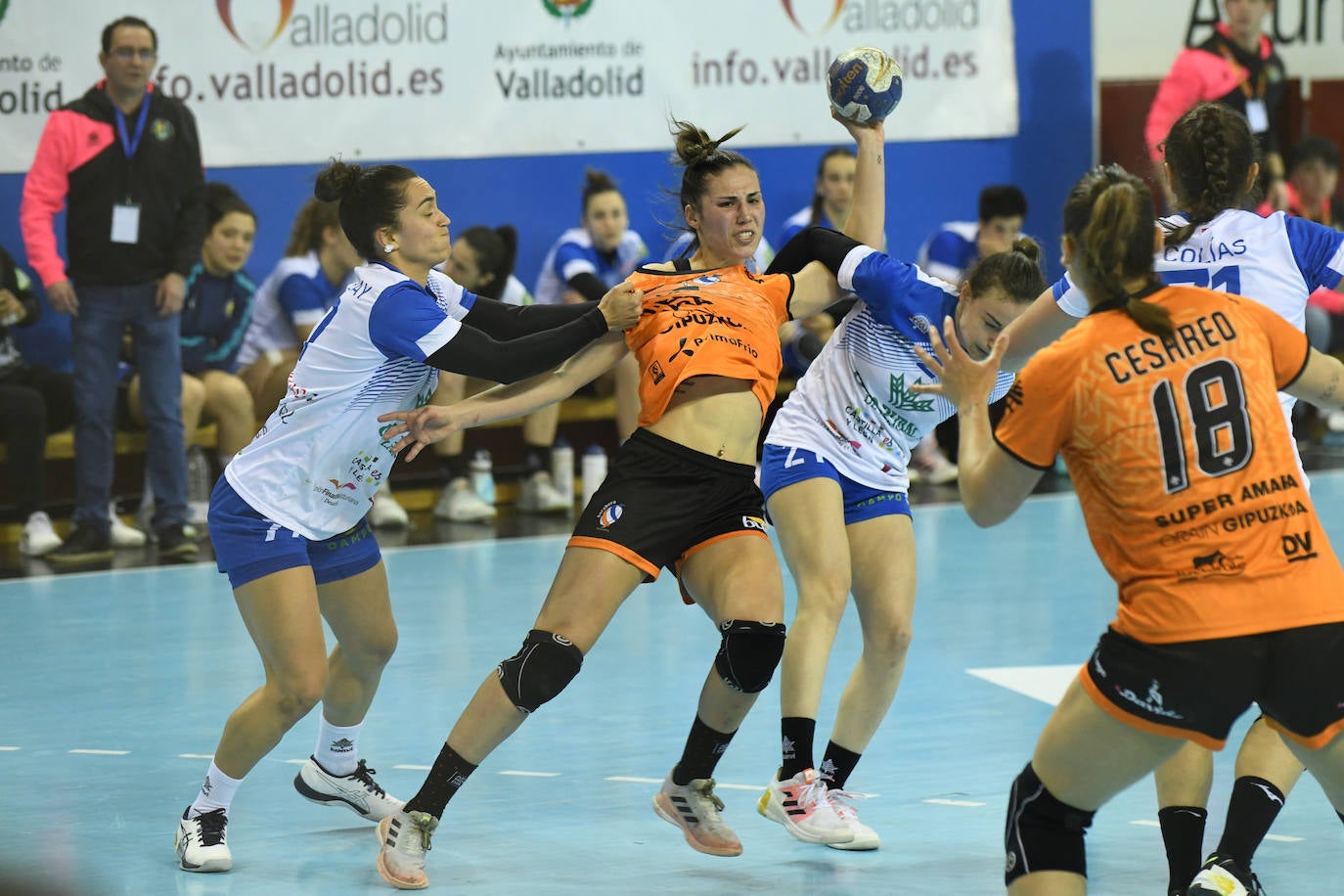 Fotos: El Bera Bera gana y vuelve a tomar aire en lo más alto