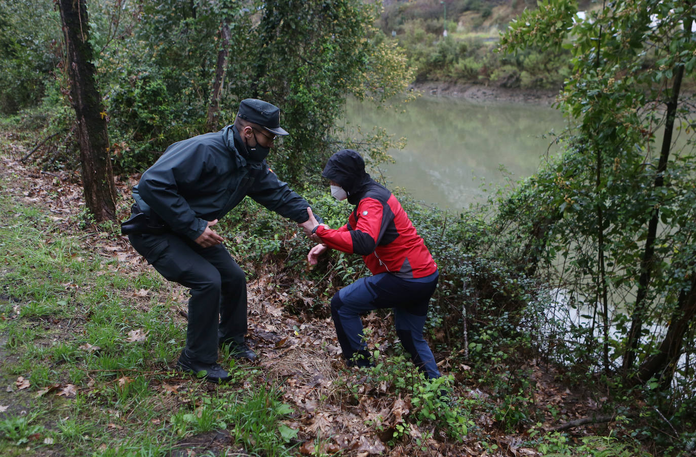 Fotos: Búsqueda de un migrante desaparecido en aguas del Bidasoa
