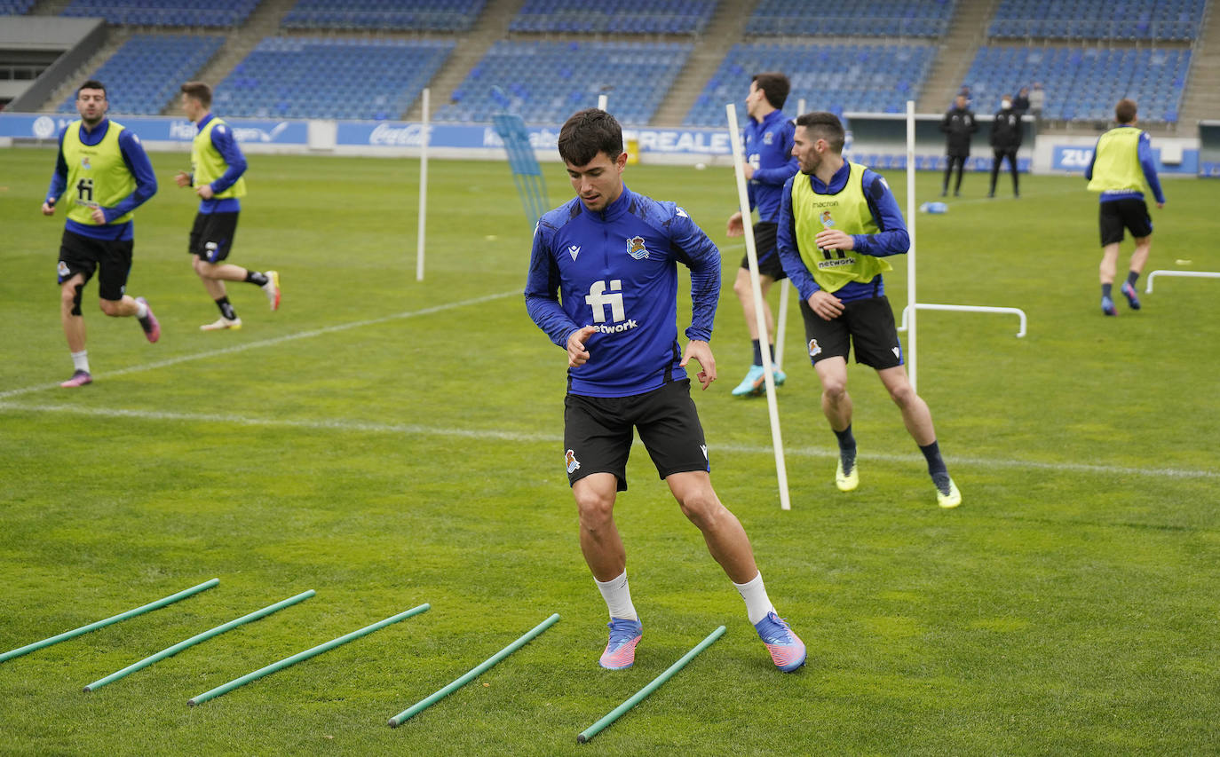 Fotos: Aihen no se entrena y Silva sigue al margen del grupo