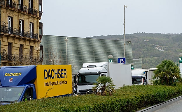 Alertan de colapsos este viernes en el parque de Miramón por la caravana de camiones en huelga