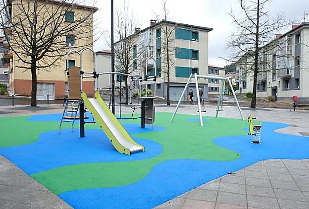 El parque infanti del barrio Argixao también ha sido renovado.