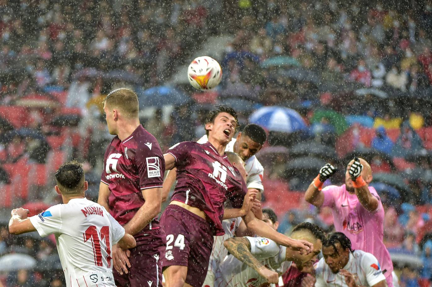 Fotos: Las imágenes del partido entre el Sevilla y la Real Sociedad
