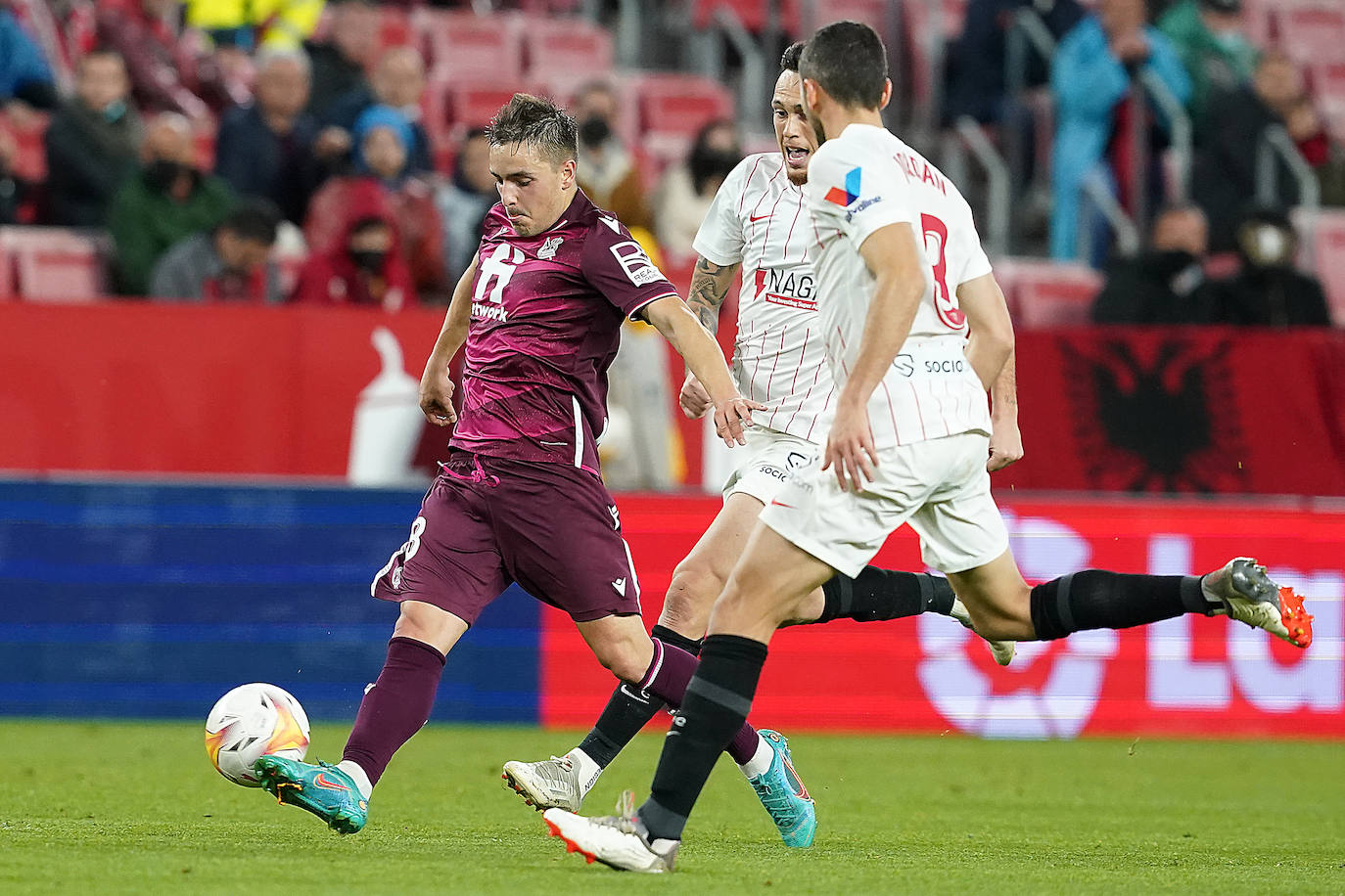 Fotos: Las imágenes del partido entre el Sevilla y la Real Sociedad