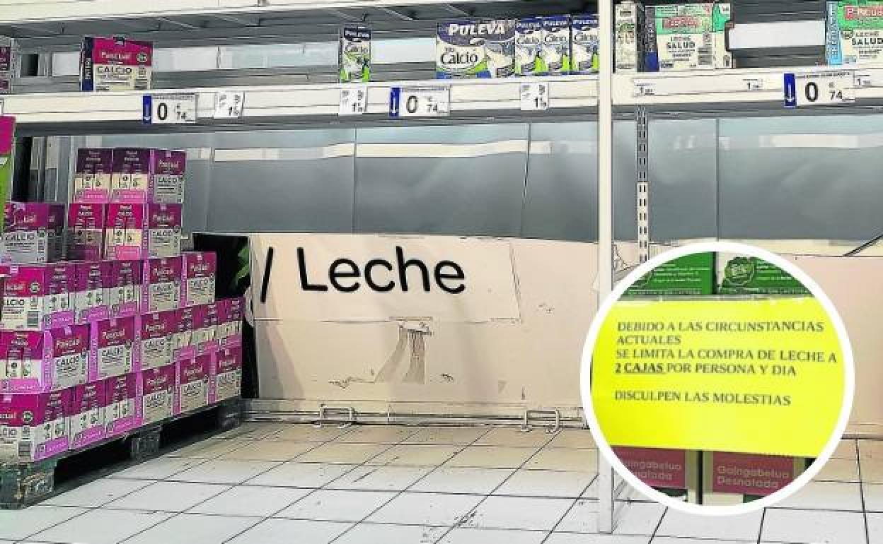 Muchos supermercados ofrecían ayer la imagen de estanterías vacías en la zona de la leche. 