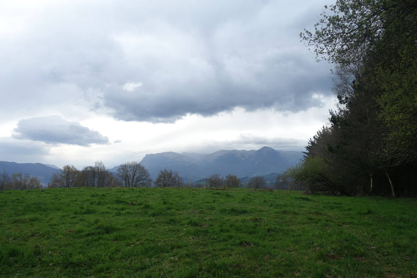 Fotos: Intxur, por el antiguo castro de Tolosaldea