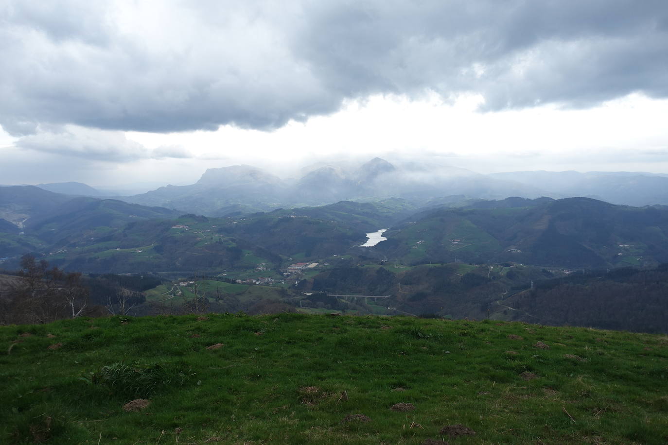 Fotos: Intxur, por el antiguo castro de Tolosaldea