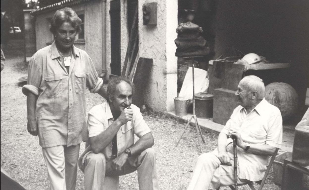 Pilar Belzunce, Eduardo Chillida y Joan Miró, en 1981. 