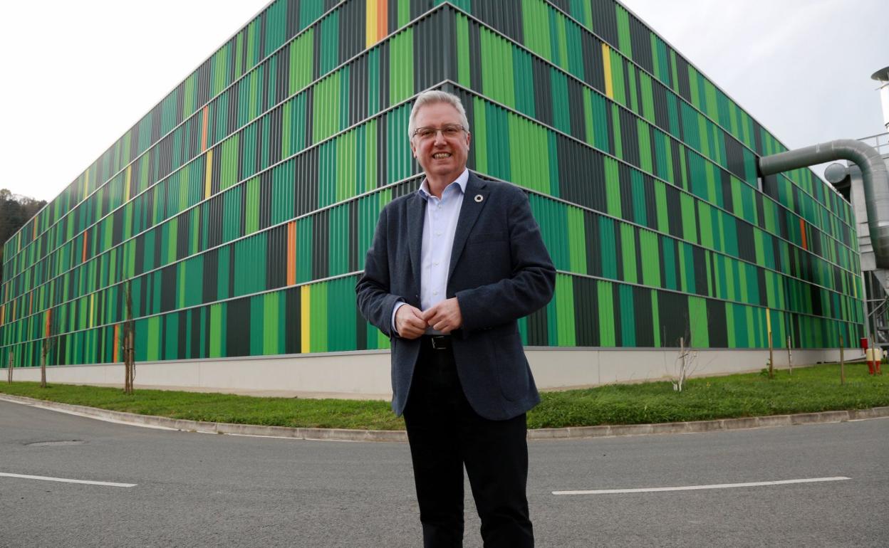 José Ignacio Asensio en el complejo de tratamiento de residuos de Zubieta. 