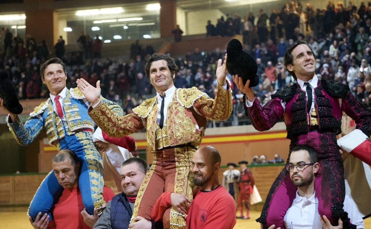 Urdiales, Morante y Ortega salen a hombros en el festejo de San José en Arnedo. 