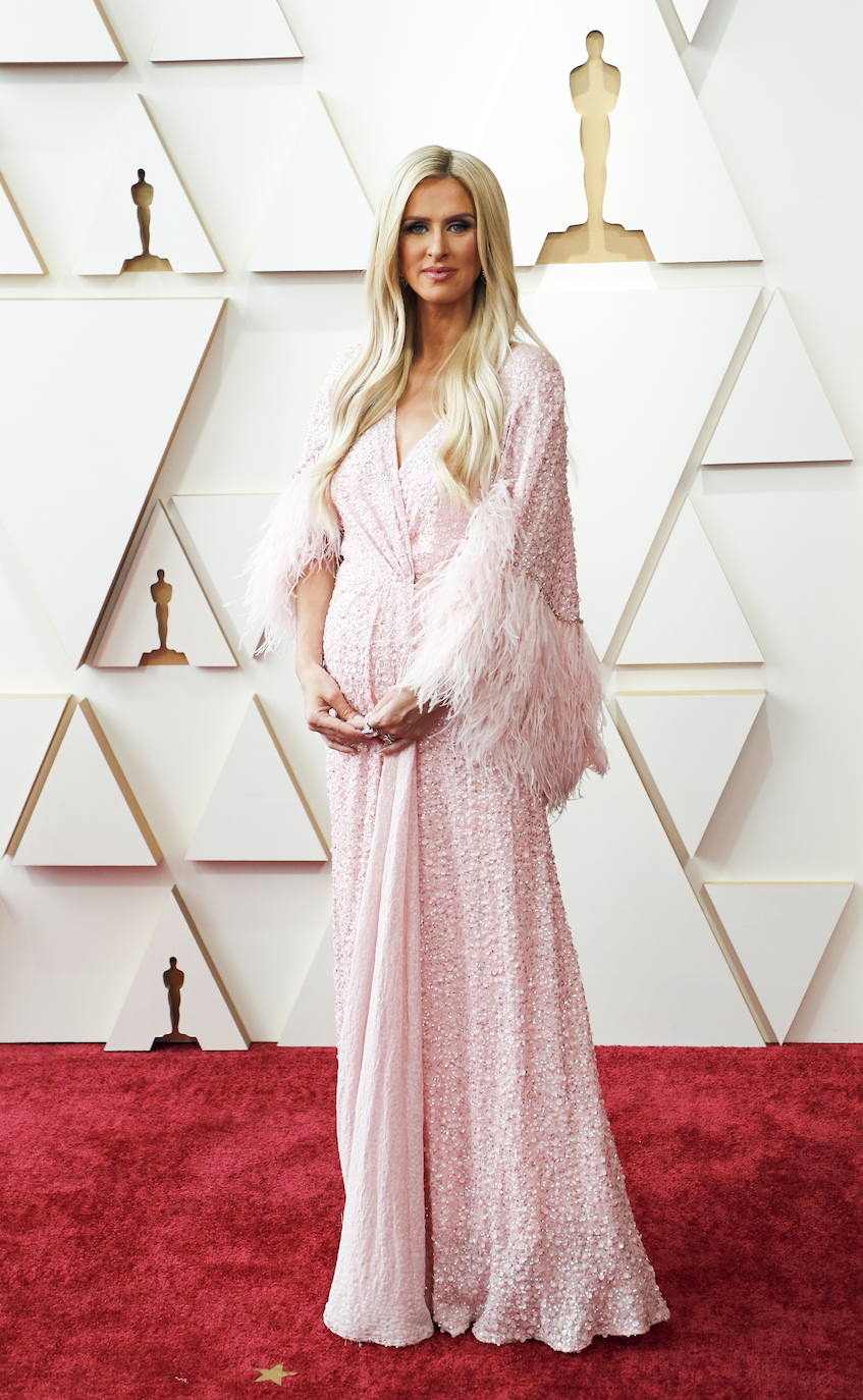 El vestido rosa pastel de pedrería que ha lucido Nicky Hilton, embarazada de su tercer hijo, lo ha firmado Jenny Packham