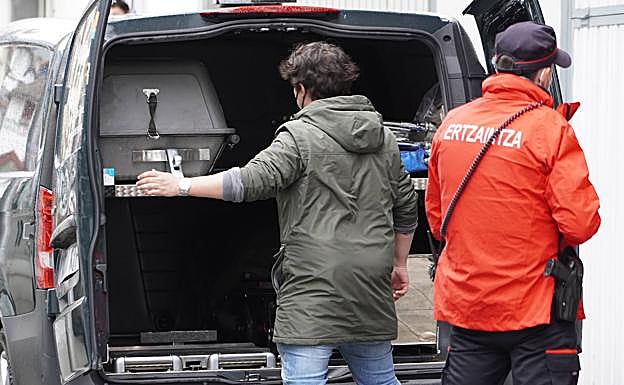 El trágico suceso ha tenido lugar en el número 58 de la calle Santa Fé de Zaldibia