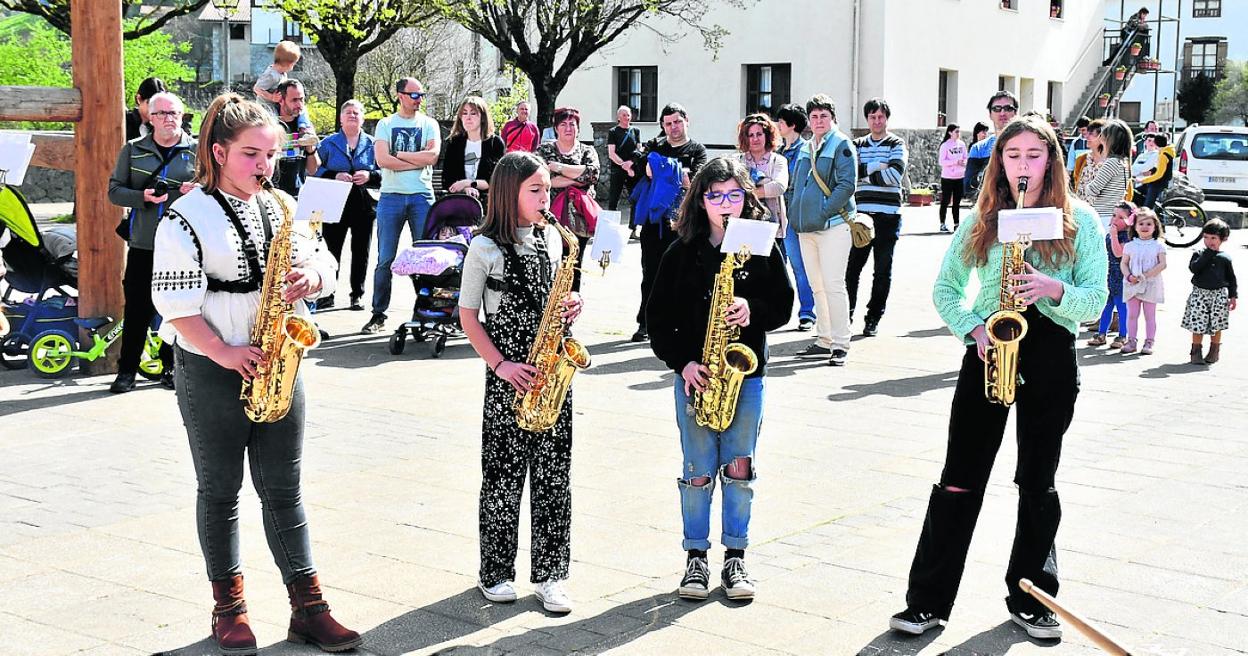 Korrikaren aldeko festa Altzon