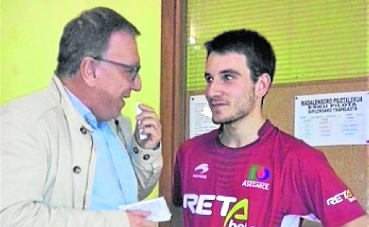 Ander Imaz eta Joxe Migel Lopez, pilotariaren debutean.