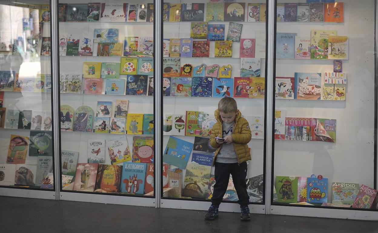 Haurrentzako liburuak Durangoko Azokan.