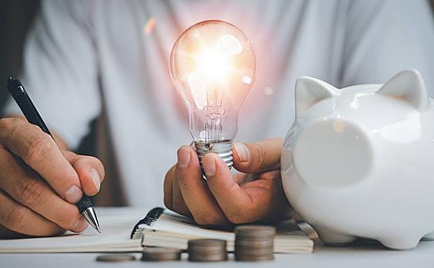 Precio de la luz hoy viernes: las horas más baratas para poner los electrodomésticos