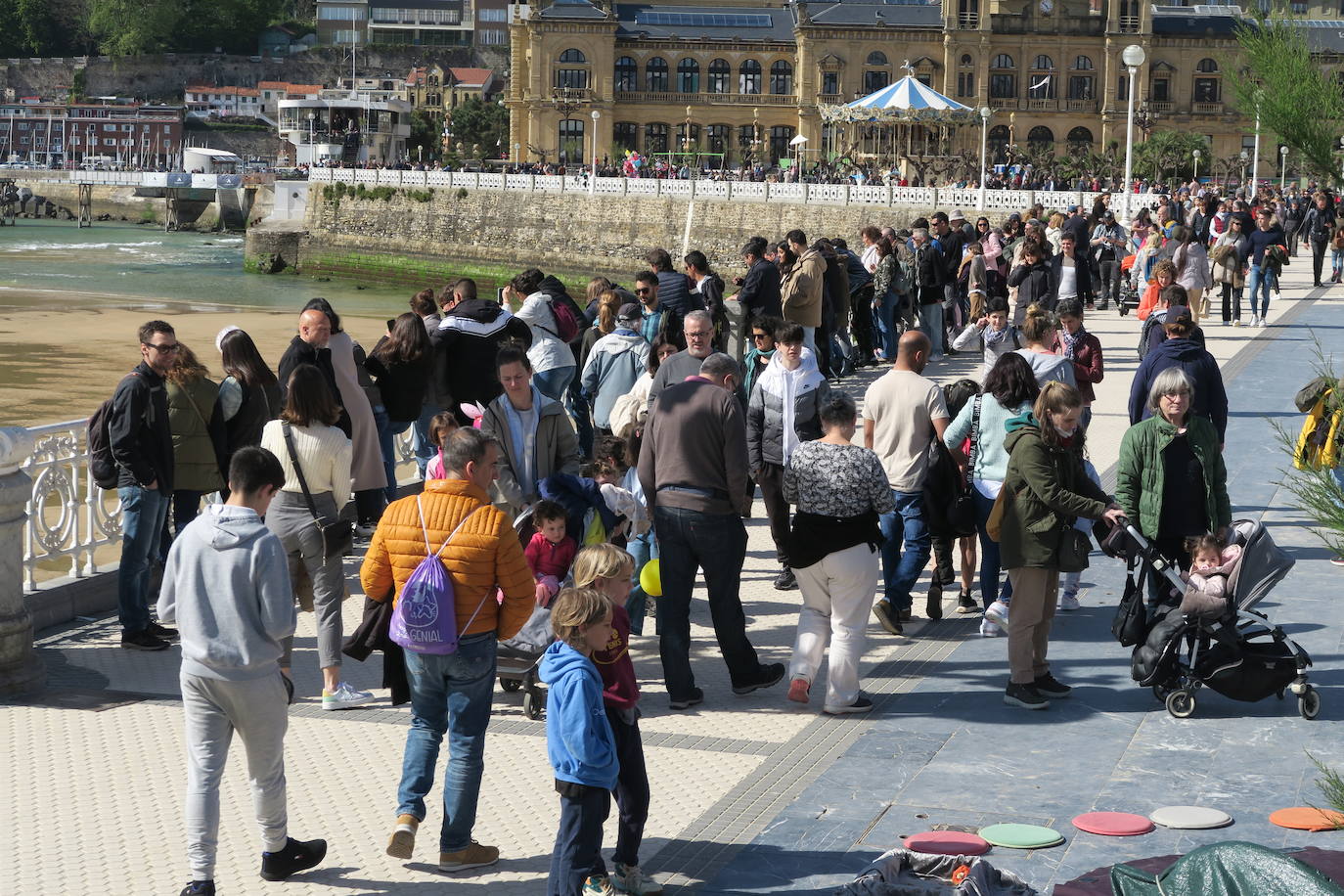 Fotos: Tiempo soleado durante la tarde de este sábado