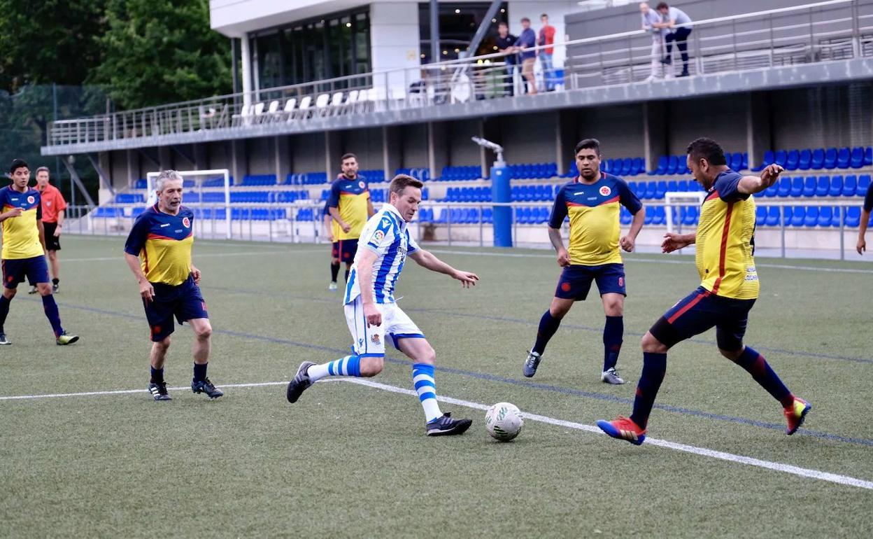 El partido se disputa para conmemorar el 50 aniversario de la sociedad Intxurre y el 25 del Intxurre KKE. 