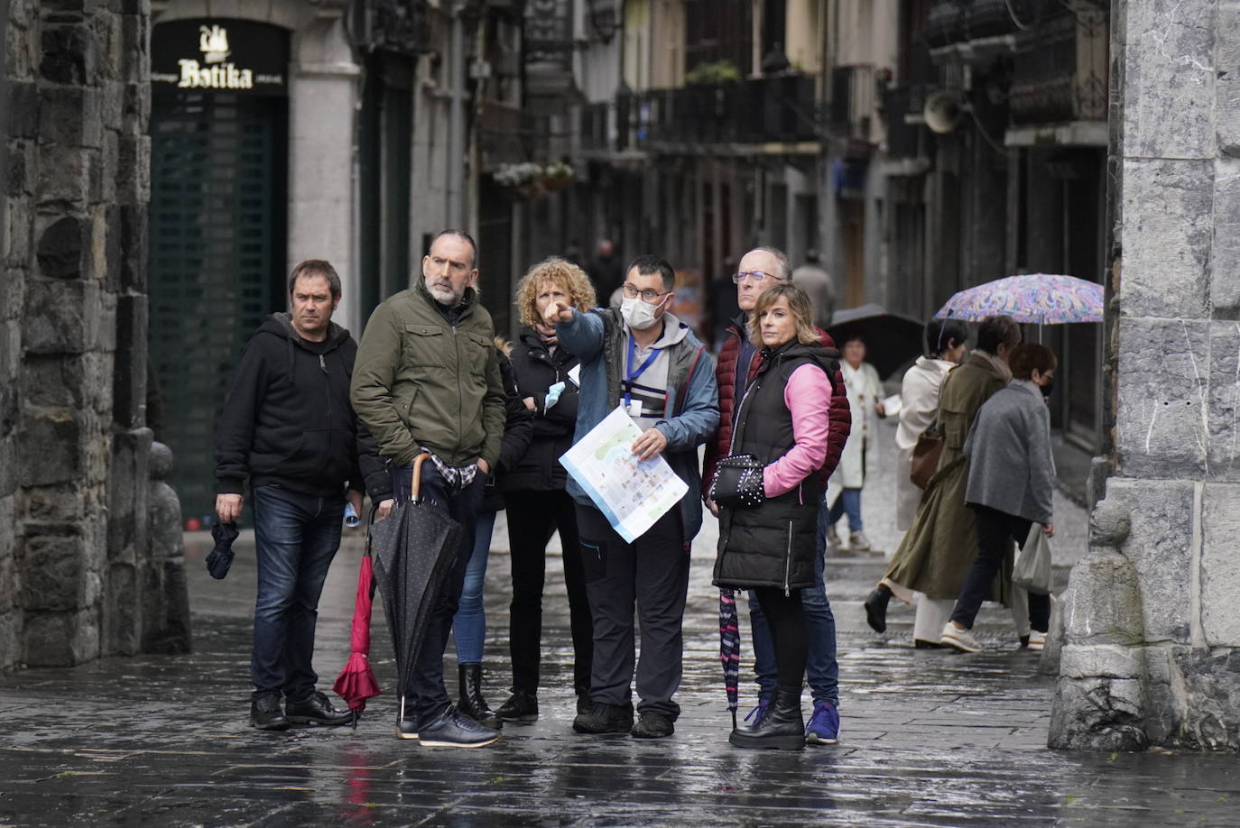 Fotos: Gipuzkoa ya recibe a sus primeros turistas