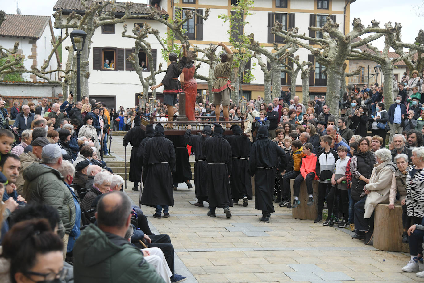 Fotos: Segura revive su tradicional procesión de Jueves Santo