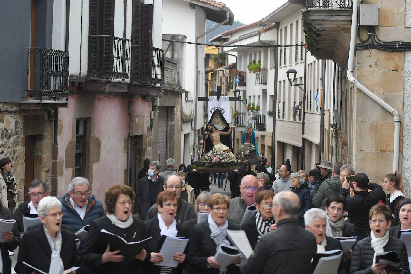 Fotos: Segura revive su tradicional procesión de Jueves Santo