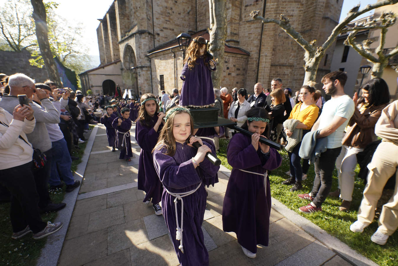 Fotos: La procesión de Viernes Santo reunió a cientos de personas en Segura