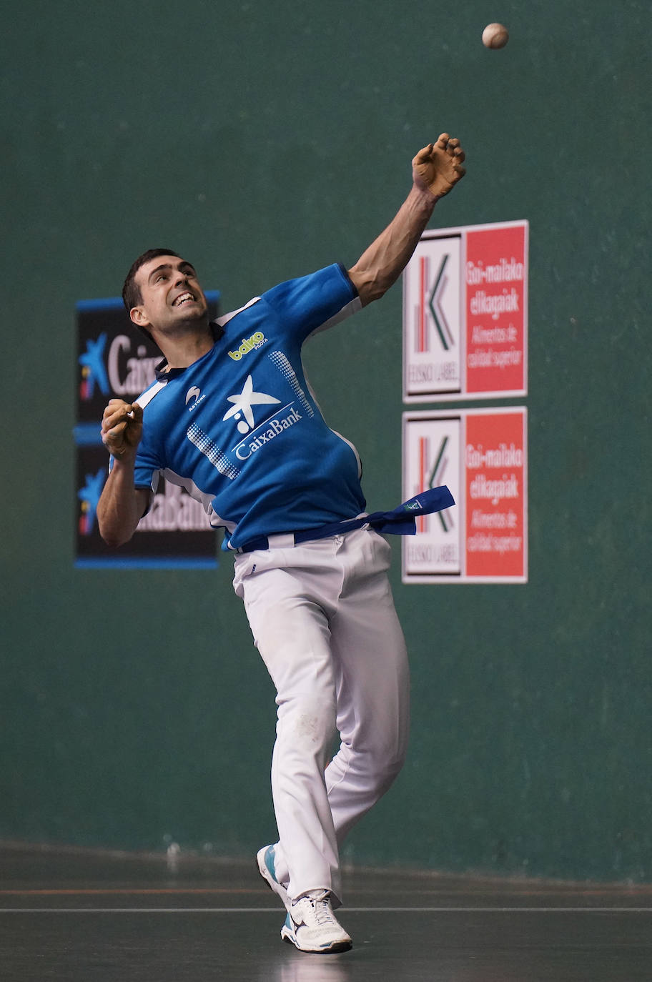 Fotos: Ezkurdia se encuentra con demasiadas facilidades