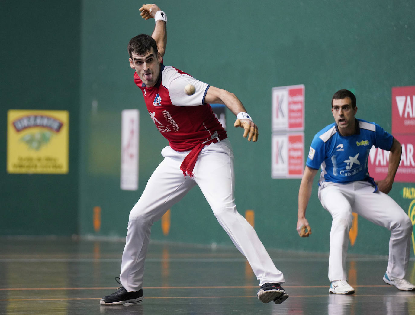 Fotos: Ezkurdia se encuentra con demasiadas facilidades