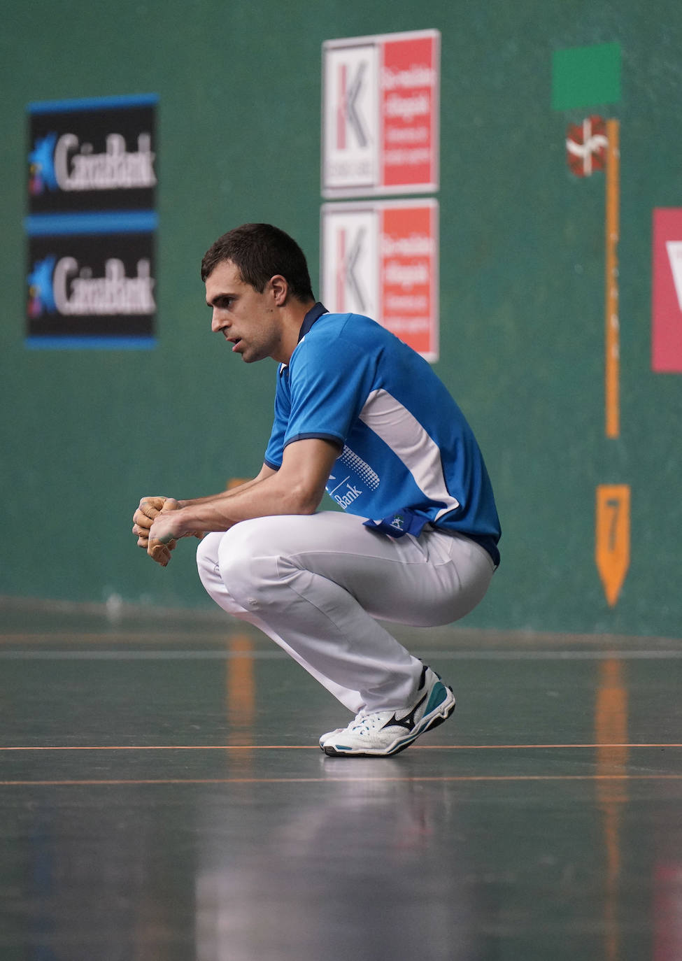 Fotos: Ezkurdia se encuentra con demasiadas facilidades