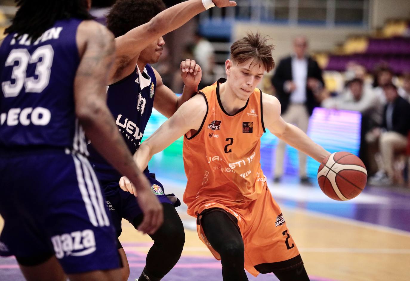 Juaristi Iraurgi: Al Juaristi le sigue apretando el nudo de la corbata al caer en Pisuerga