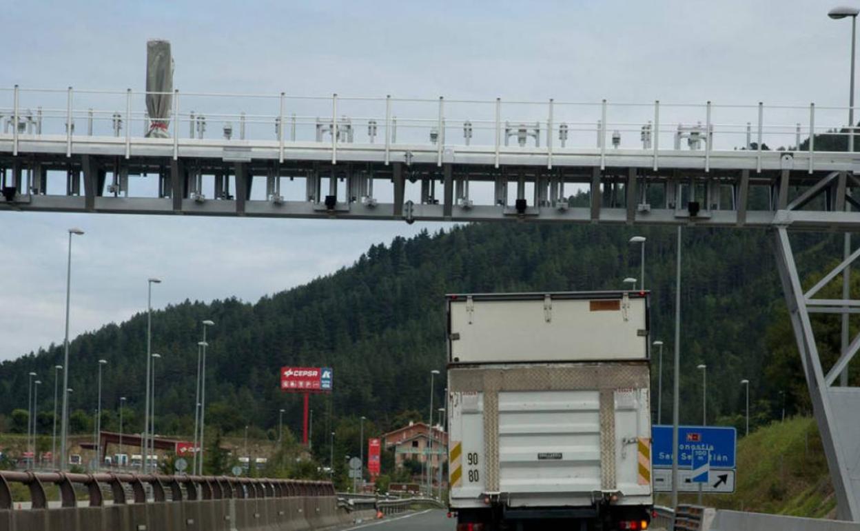 El peaje en Etzegarate.