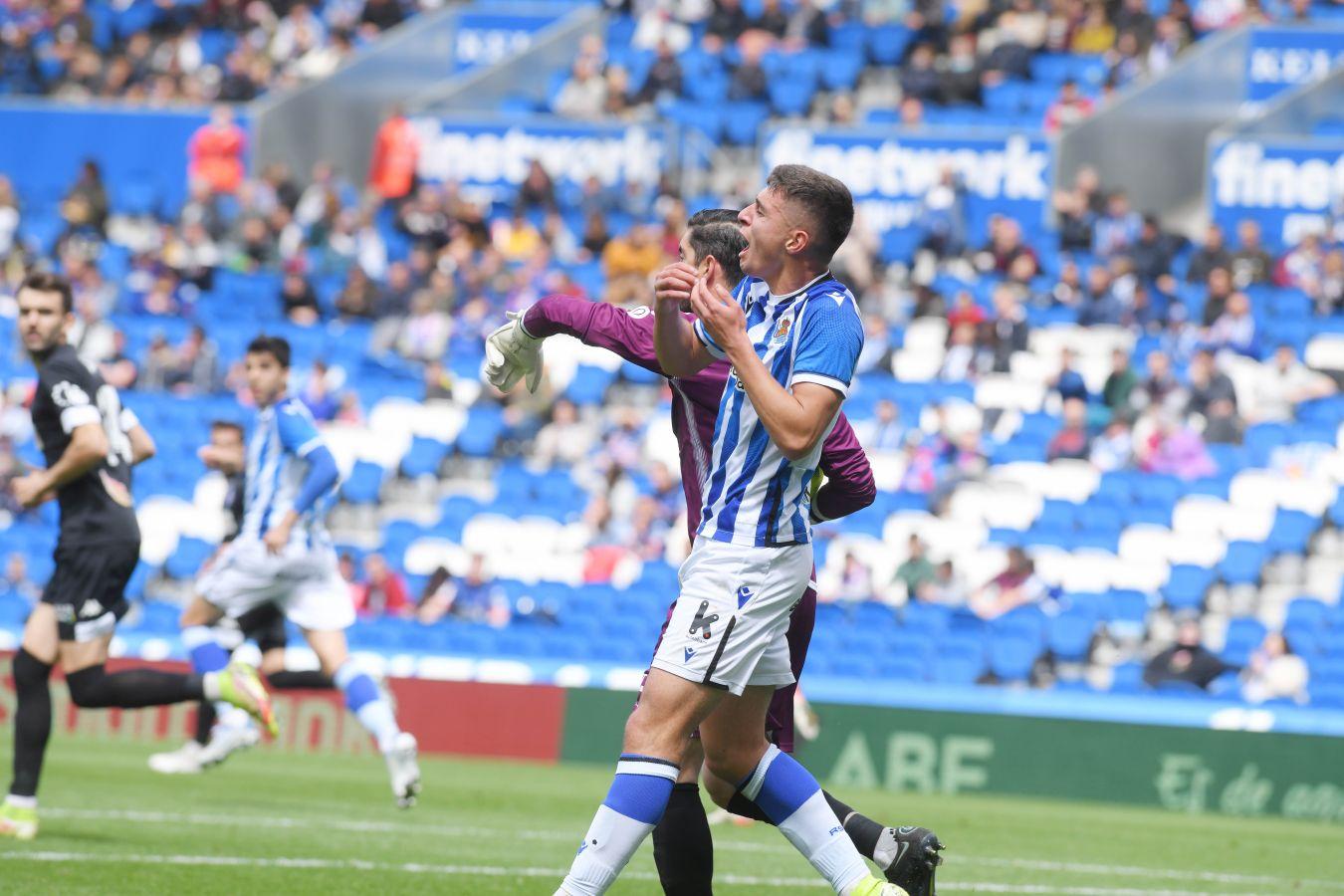 Fotos: Victoria del Sanse ante el Amorebieta