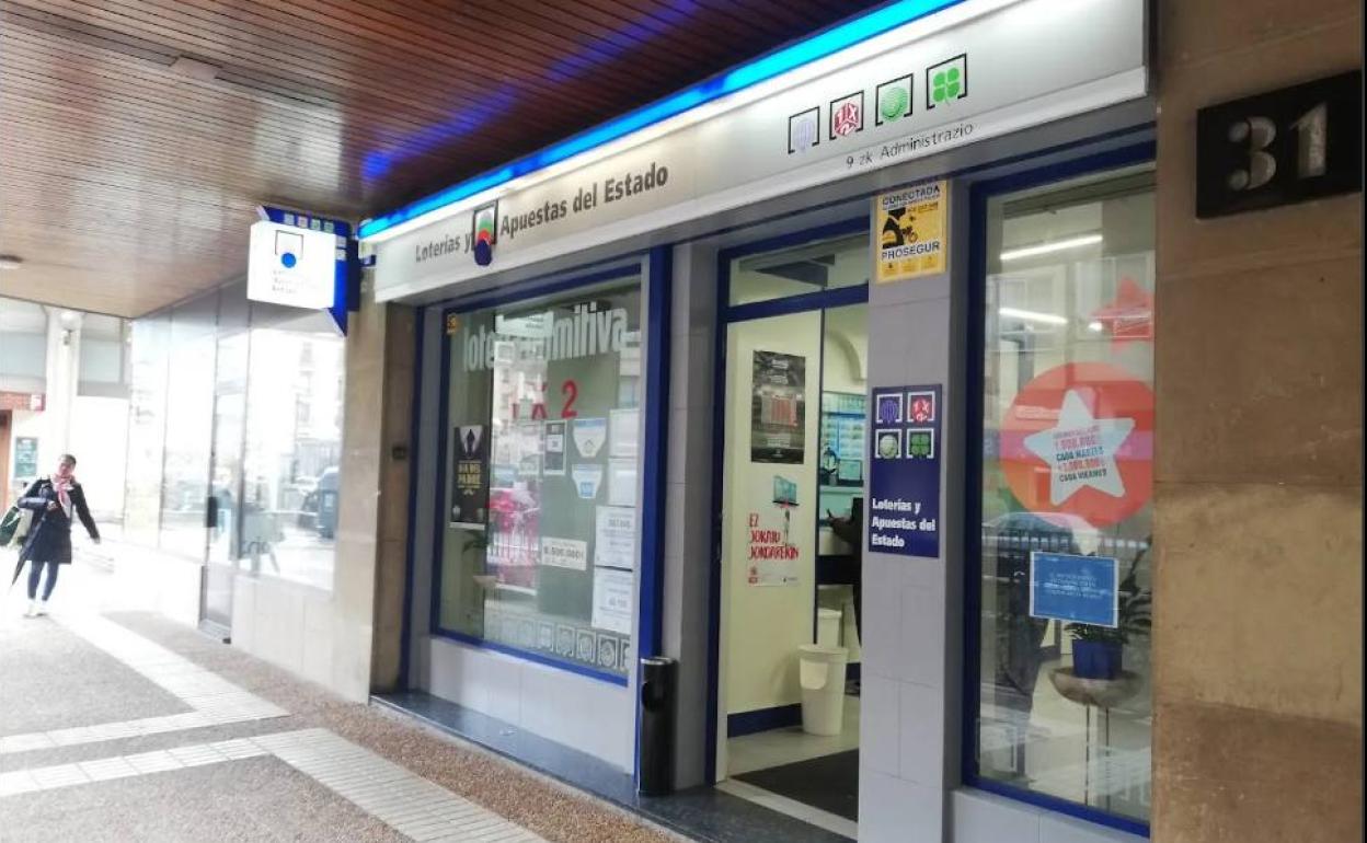 Administración de Lotería número 9 de Donostia en la que se ha sellado el boleto premiado de la Primitiva.