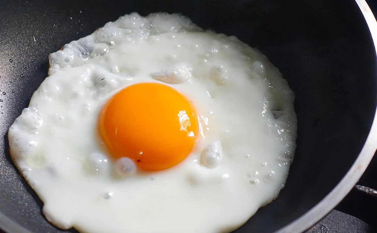 ¿Sabías que se pueden preparar huevos 'fritos' sin aceite?