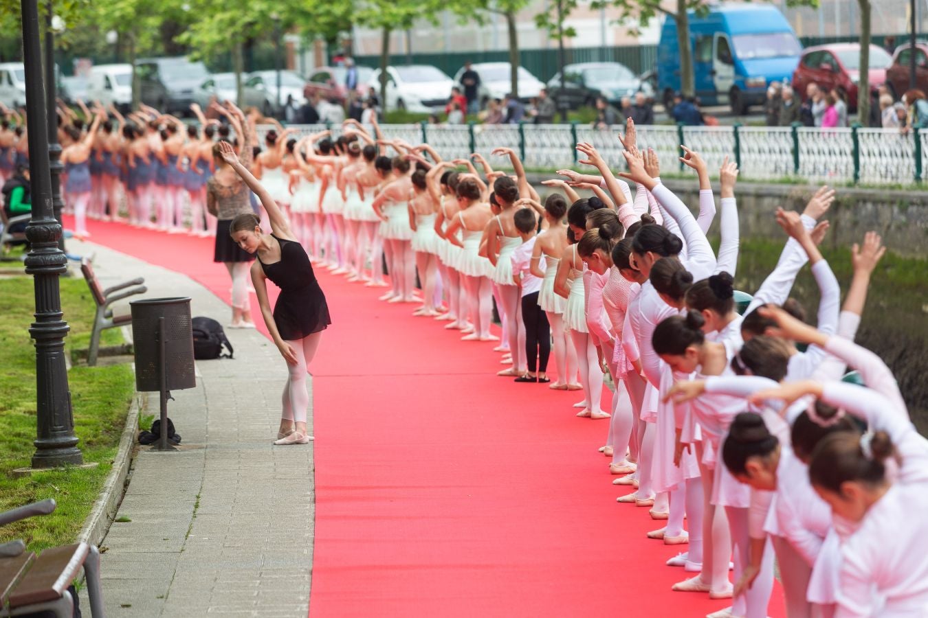 Fotos: Mucha clase en la barandilla de Irun